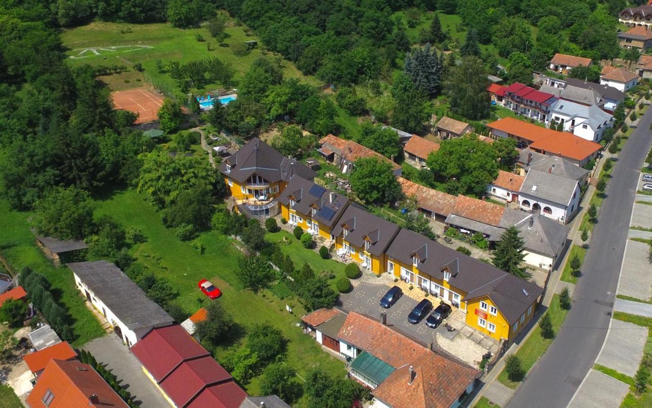Appartementhaus 5. Jahreszeit Hévíz Exterior foto